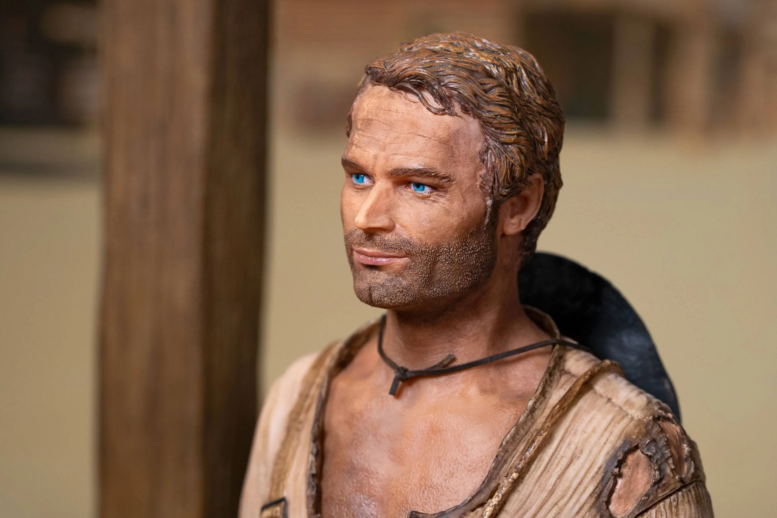 Terence Hill statue 1970 scale 1:6 (36cm) with exclusive autograph card - Image 9